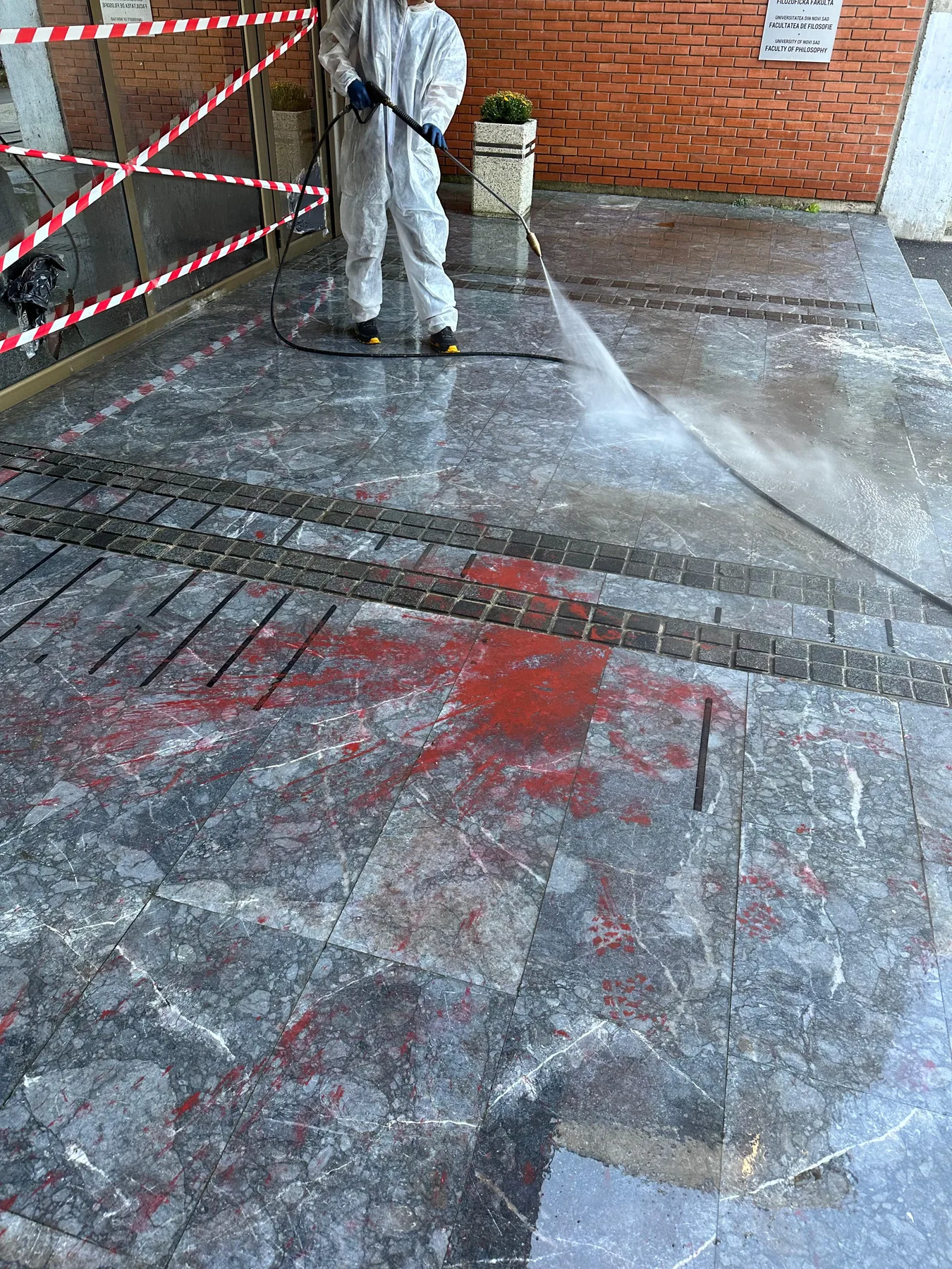 Spoljašnja površina pre pranja pod visokim pritiskom